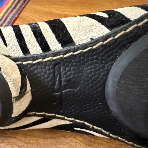 J. SHOES Suede Zebra Print Flats/Tiny Heel | Size 8-9 | Tanya Model - Picture 16 of 16